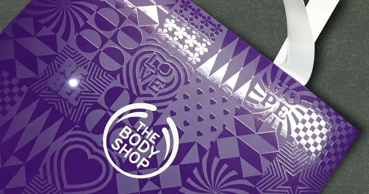 The-Body-Shop-Luxury-Paper-Bag-with-Spot-UV.webp